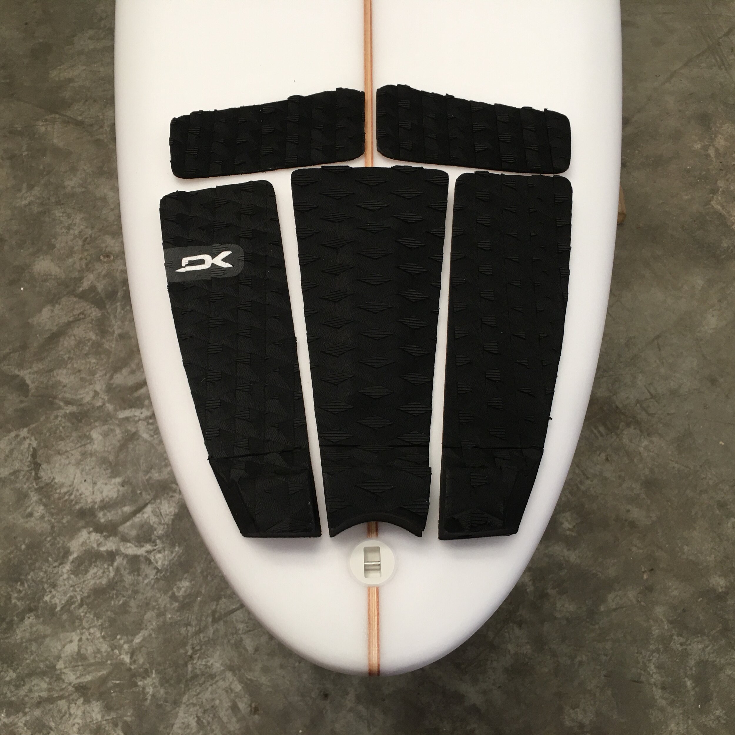 Dakine bruce on sale irons traction pad